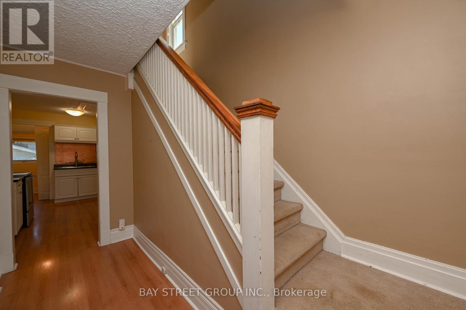 4 Haig Street, St. Catharines, Ontario  L2R 6K7 - Photo 13 - X12416399