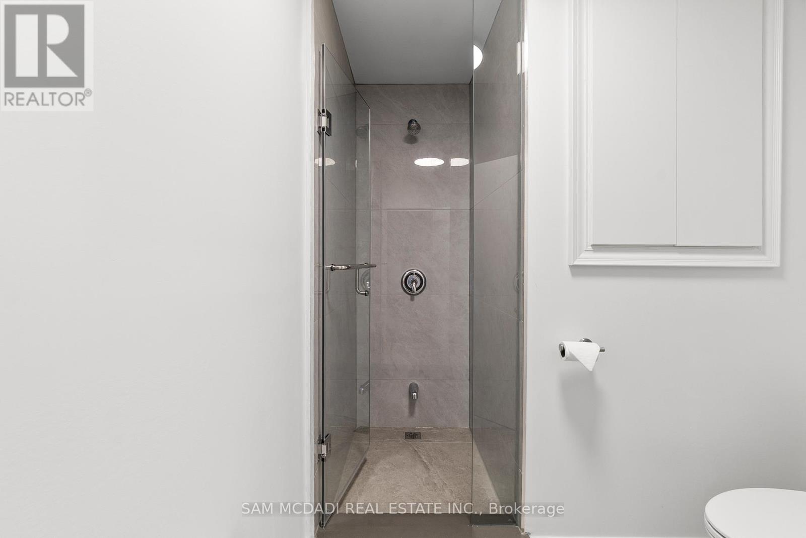 1302 Martley Drive, Mississauga, Ontario  L5H 1N9 - Photo 20 - W12382504