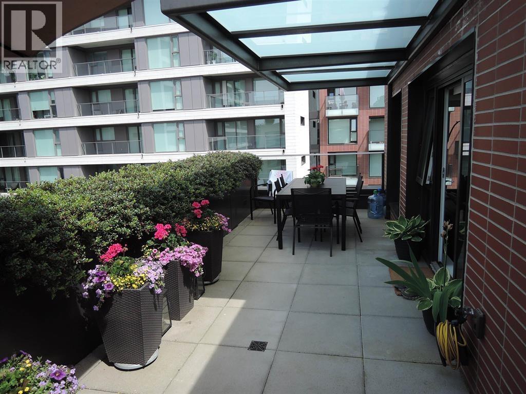 704 1571 W 57th Avenue, Vancouver, British Columbia  V6P 0H7 - Photo 6 - R3050001