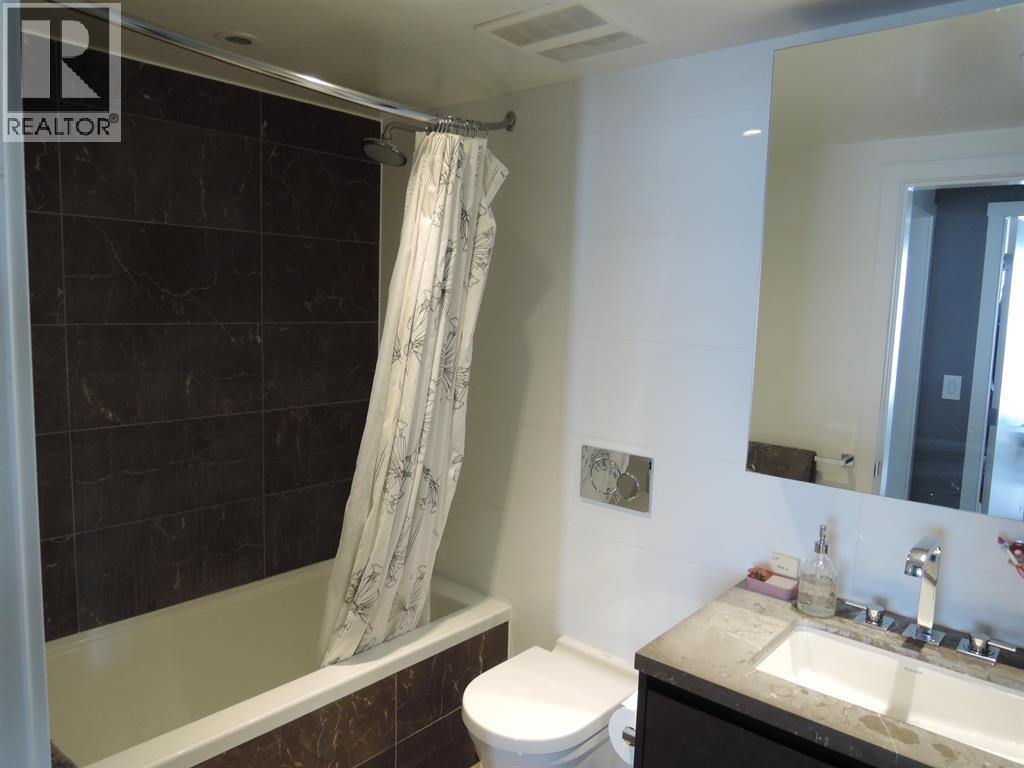 704 1571 W 57th Avenue, Vancouver, British Columbia  V6P 0H7 - Photo 4 - R3050001