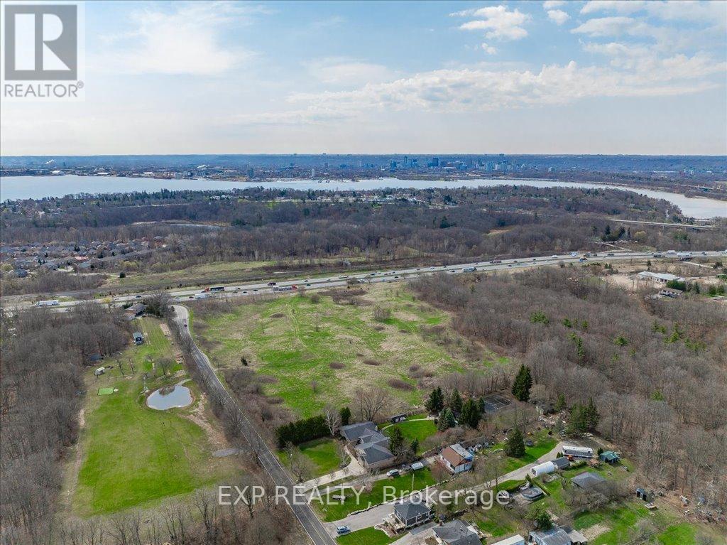 1290 Old York Road, Burlington, Ontario  L7P 4Z5 - Photo 4 - W12417900