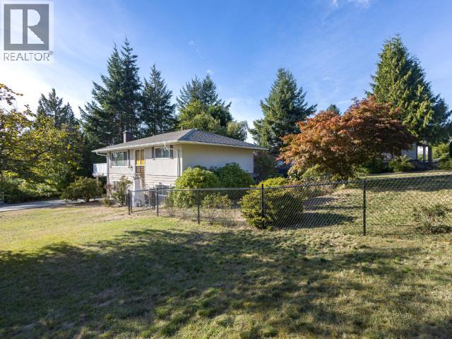 7117 Tahsis Street, Powell River, British Columbia  V8A 1G6 - Photo 3 - 19344