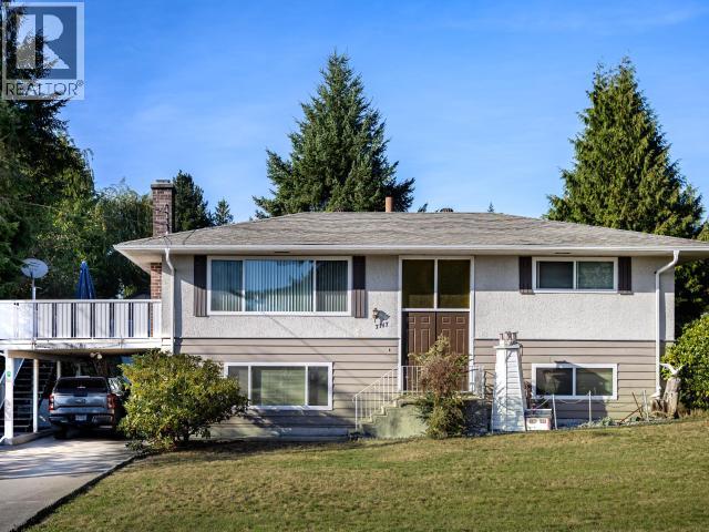 7117 Tahsis Street, Powell River, British Columbia  V8A 1G6 - Photo 2 - 19344