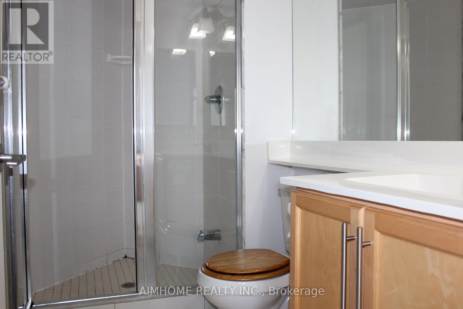 1558 - 23 Cox Boulevard, Markham, Ontario  L3R 7Z9 - Photo 14 - N12417904