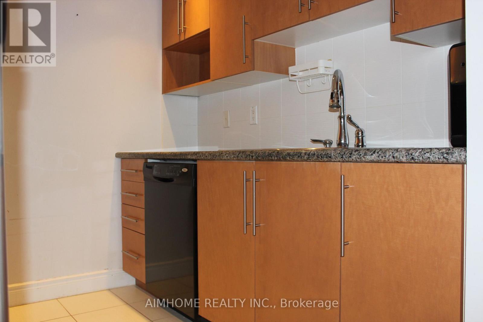 1558 - 23 Cox Boulevard, Markham, Ontario  L3R 7Z9 - Photo 7 - N12417904