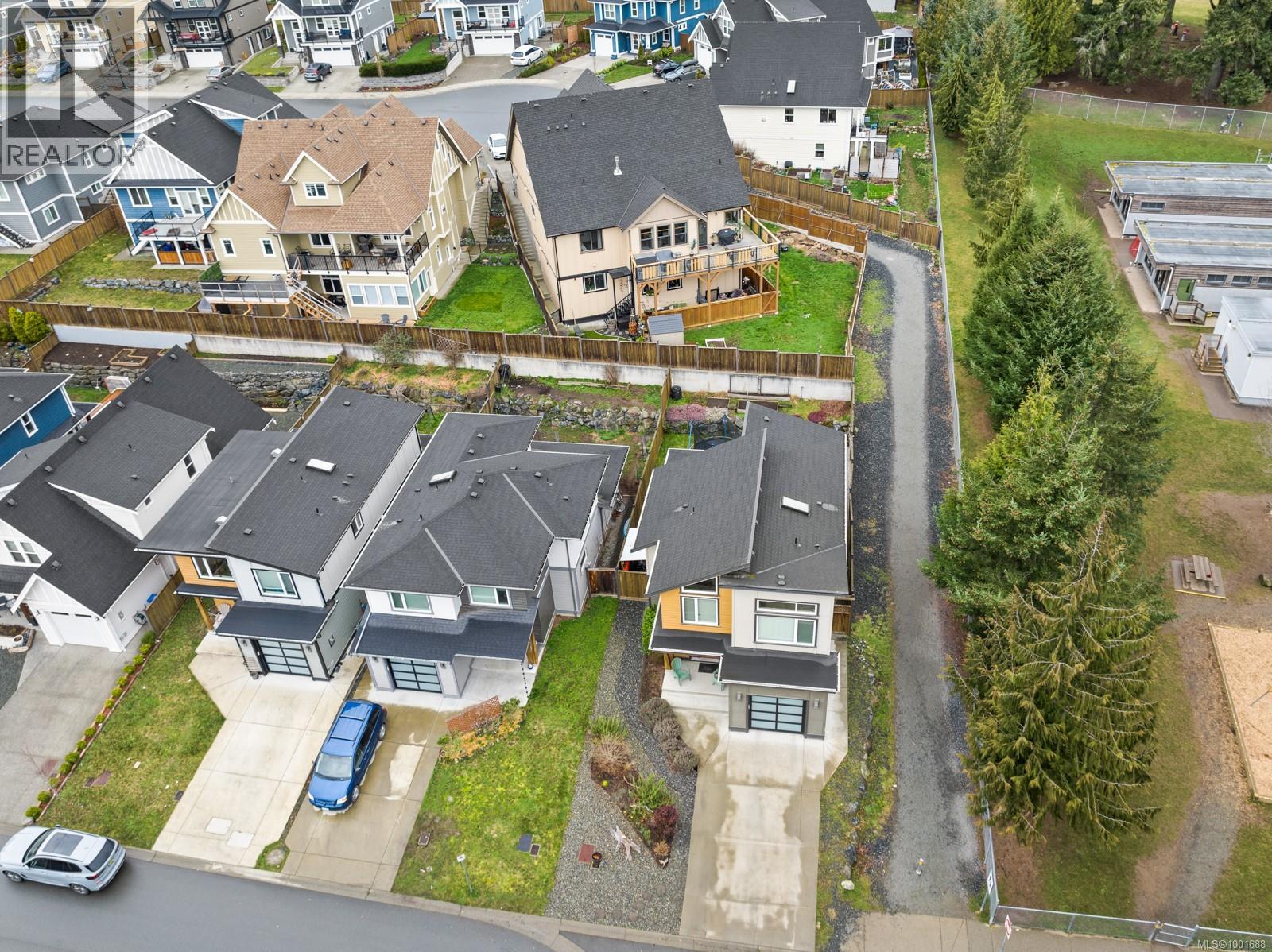Property at 6512 Arranwood Dr image 2