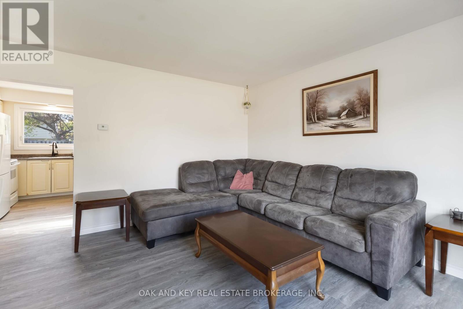262 Admiral Drive, London East, Ontario  N5V 1J1 - Photo 12 - X12417915