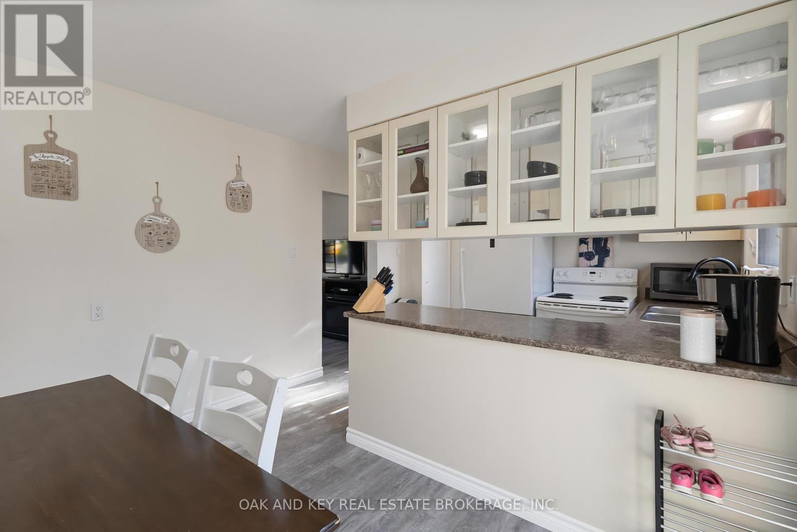 262 Admiral Drive, London East, Ontario  N5V 1J1 - Photo 21 - X12417915