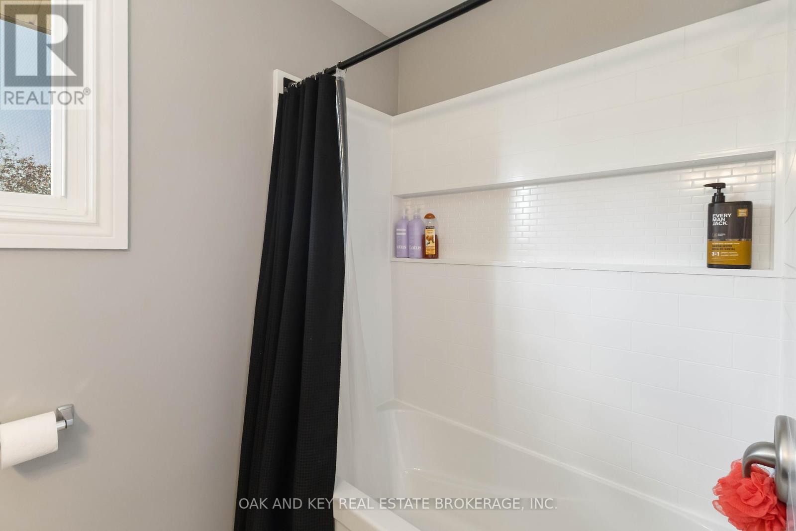 262 Admiral Drive, London East, Ontario  N5V 1J1 - Photo 30 - X12417915