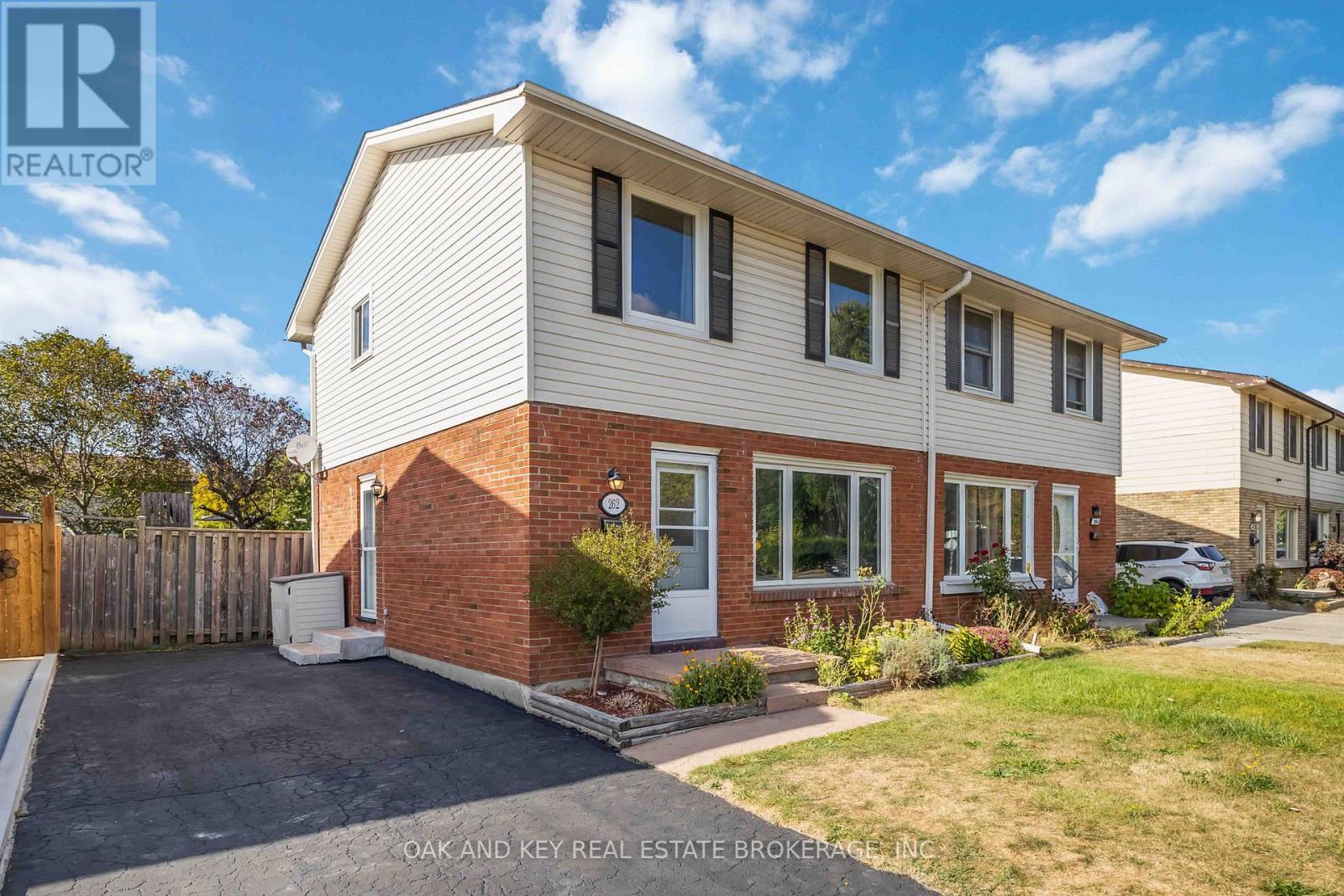 262 Admiral Drive, London East, Ontario  N5V 1J1 - Photo 4 - X12417915
