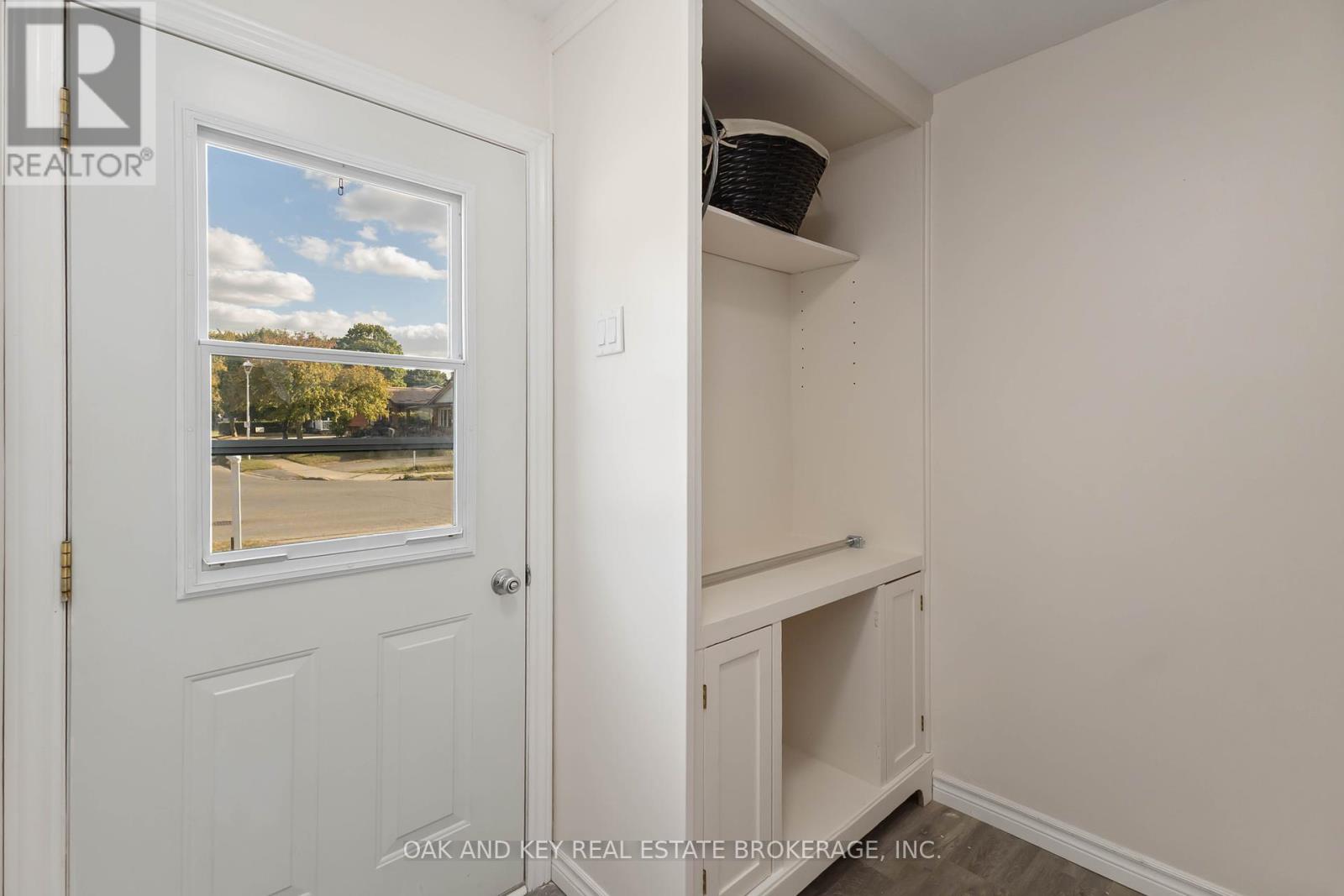 262 Admiral Drive, London East, Ontario  N5V 1J1 - Photo 8 - X12417915