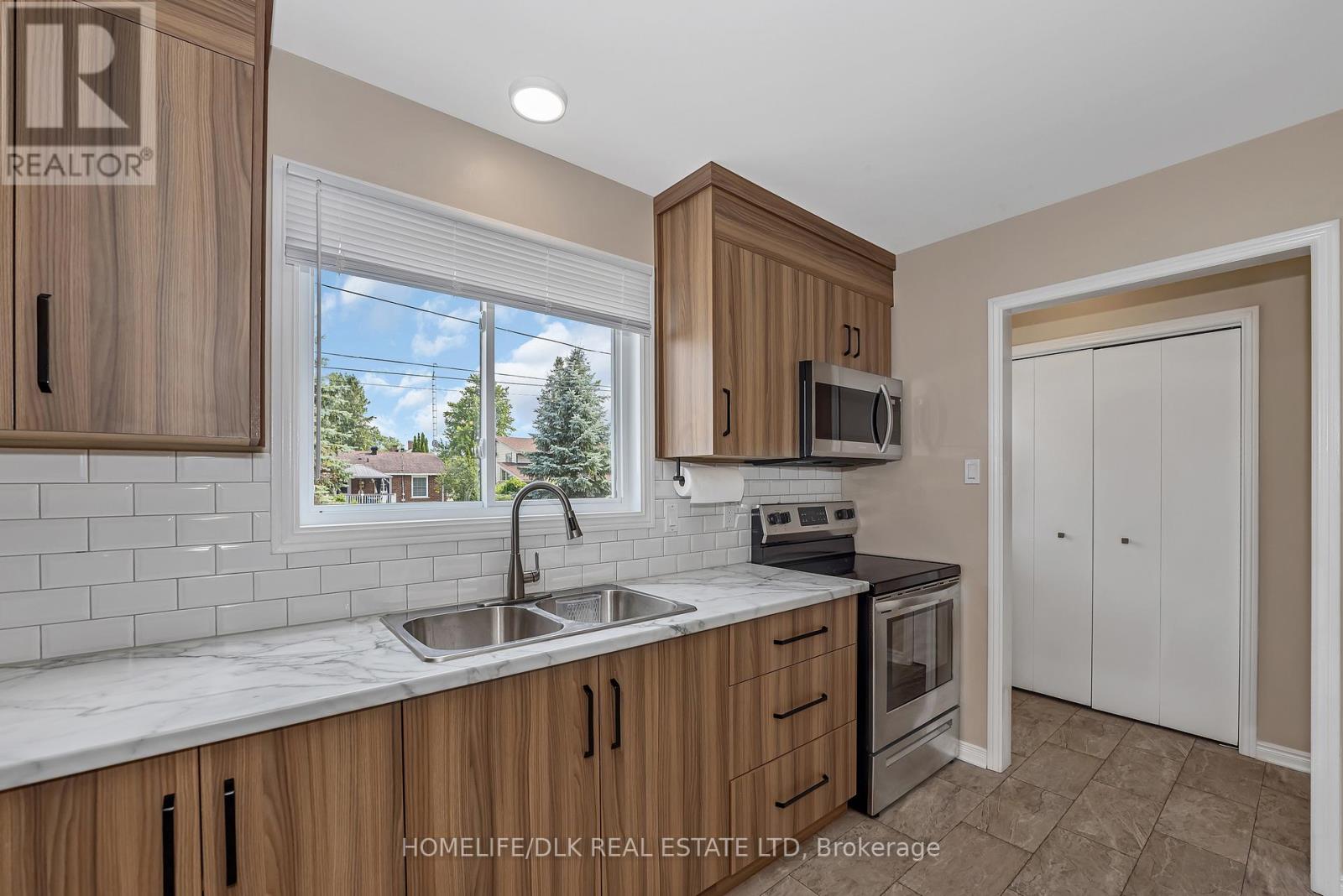 8 Carman Court, South Dundas, Ontario  K0E 1K0 - Photo 14 - X12417924