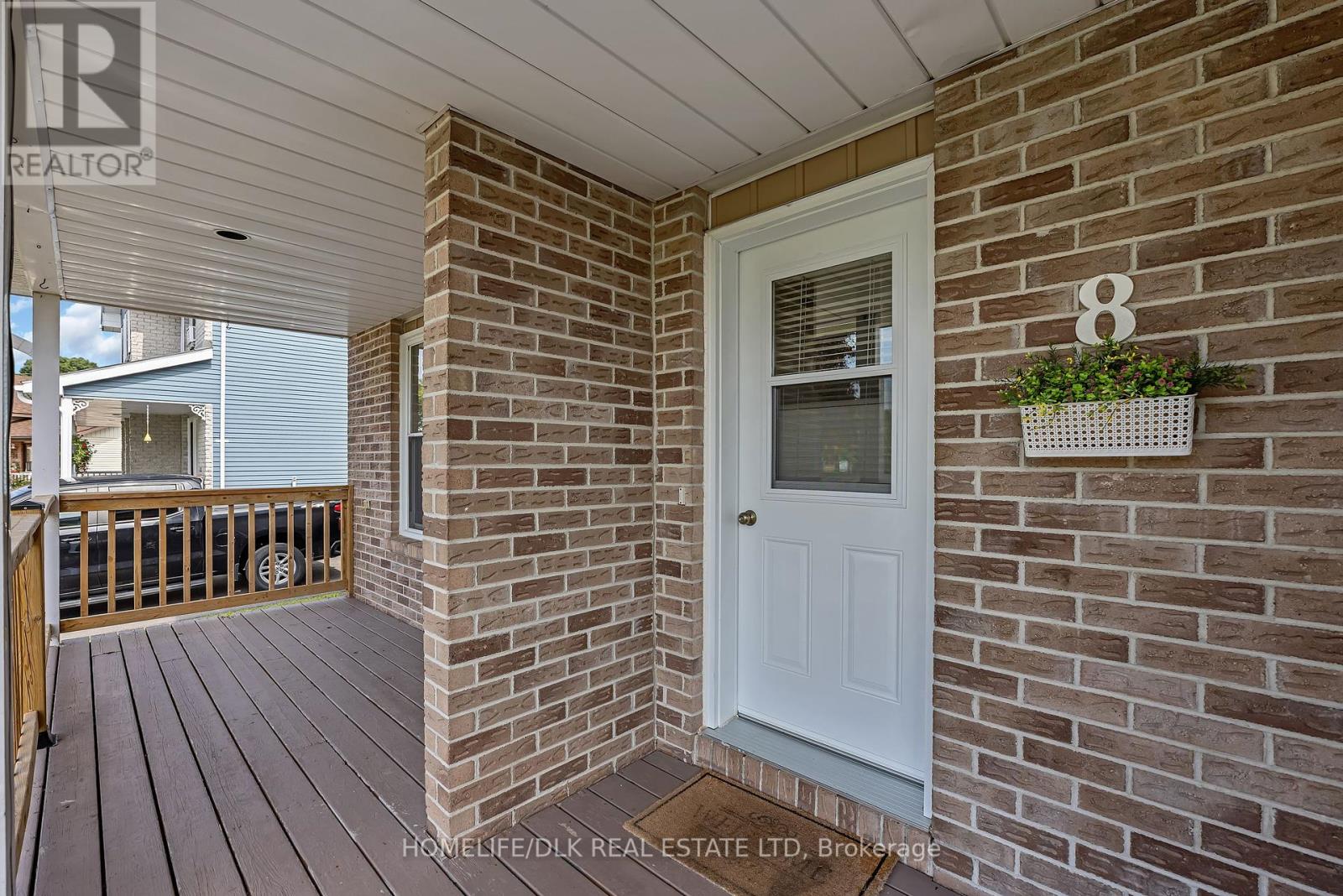 8 Carman Court, South Dundas, Ontario  K0E 1K0 - Photo 6 - X12417924