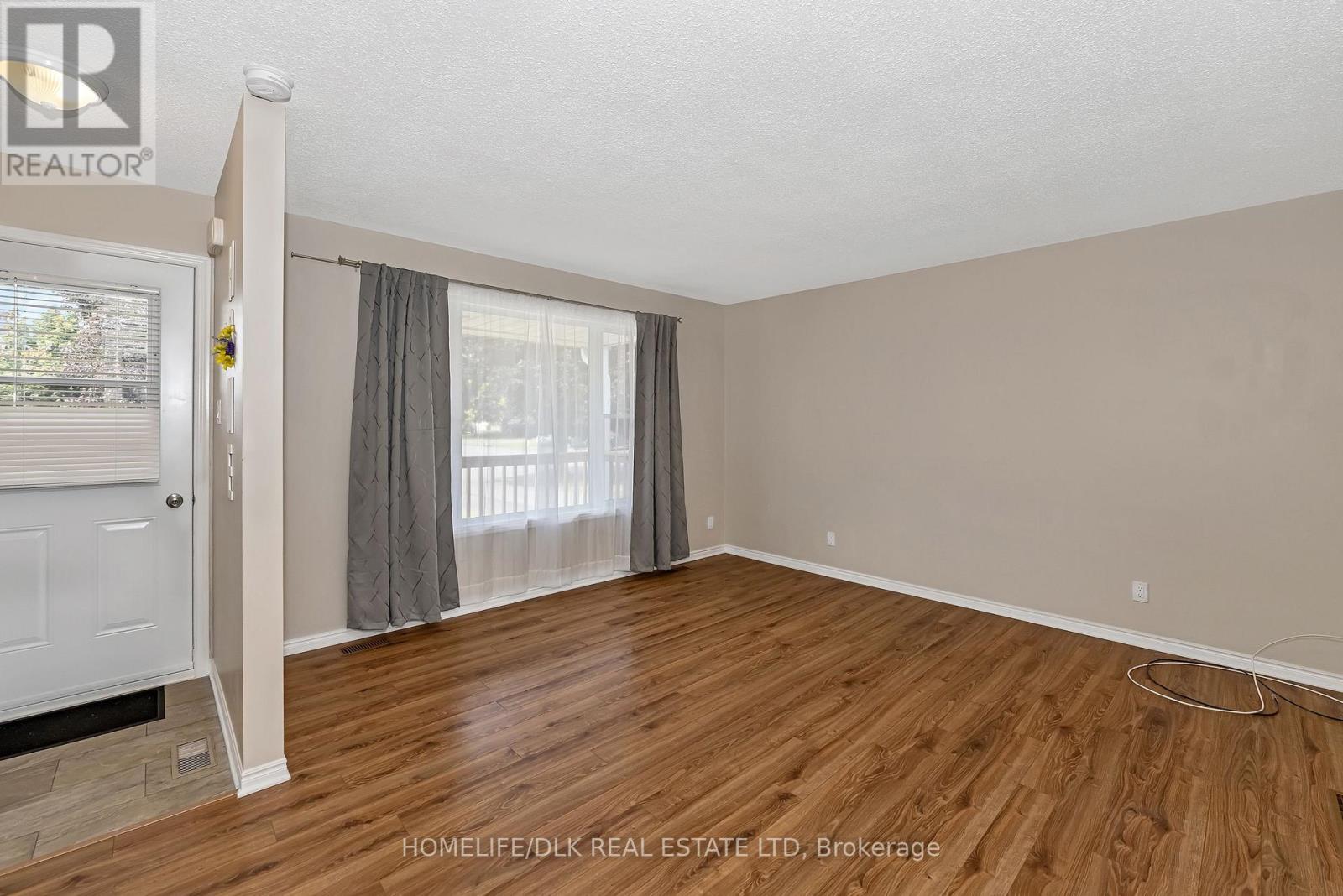 8 Carman Court, South Dundas, Ontario  K0E 1K0 - Photo 8 - X12417924