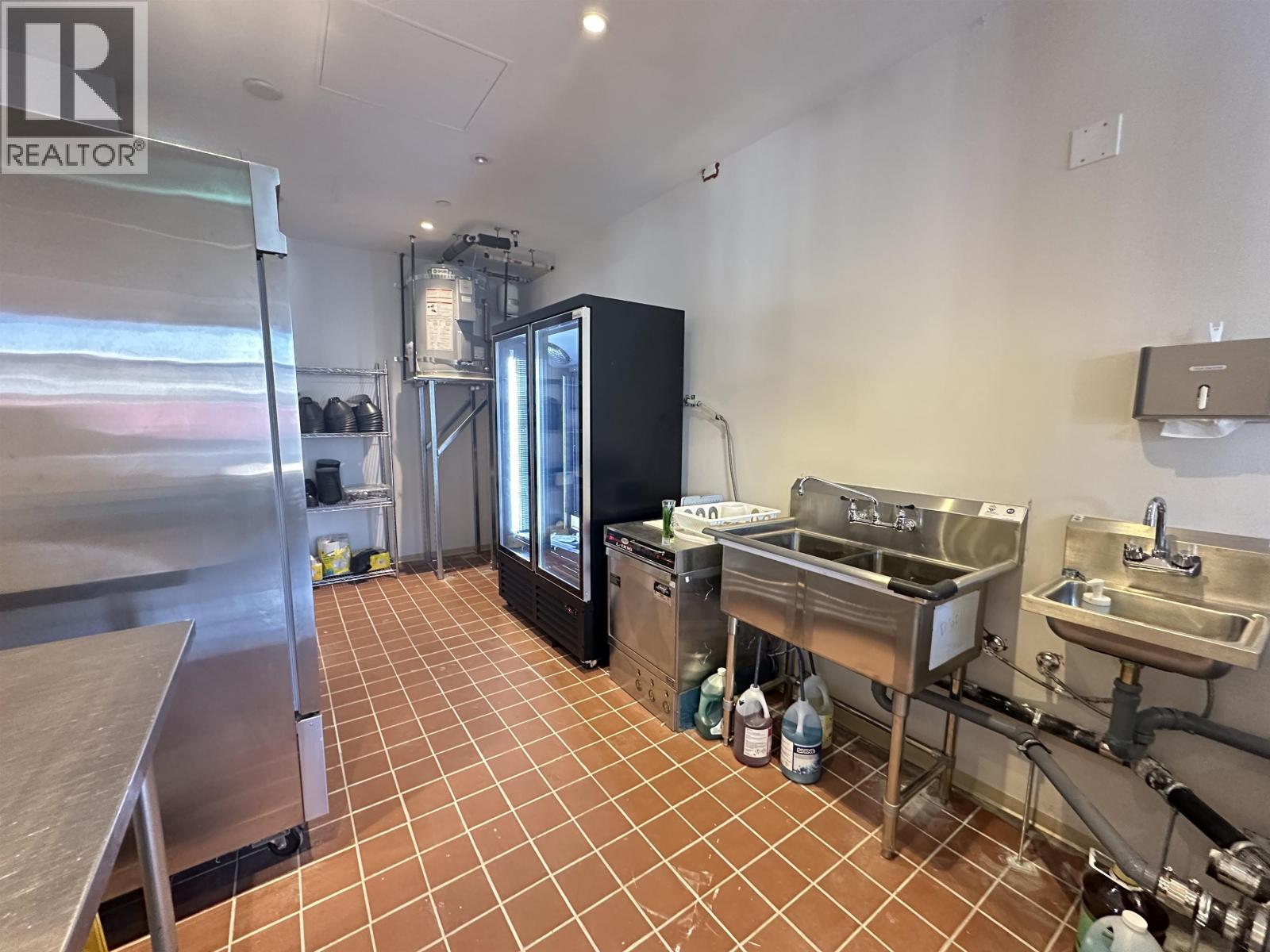 8982 University High Street, Burnaby, British Columbia  V5A 4X6 - Photo 9 - C8072396
