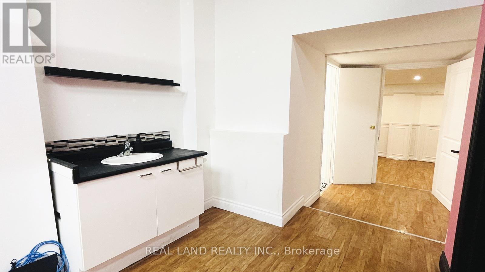 33 King Street E, Oshawa (Central), Ontario  L1H 1B2 - Photo 19 - E12417914