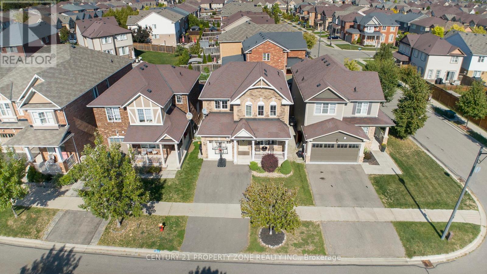 937 Dice Way, Milton, Ontario  L9T 8C9 - Photo 2 - W12417928