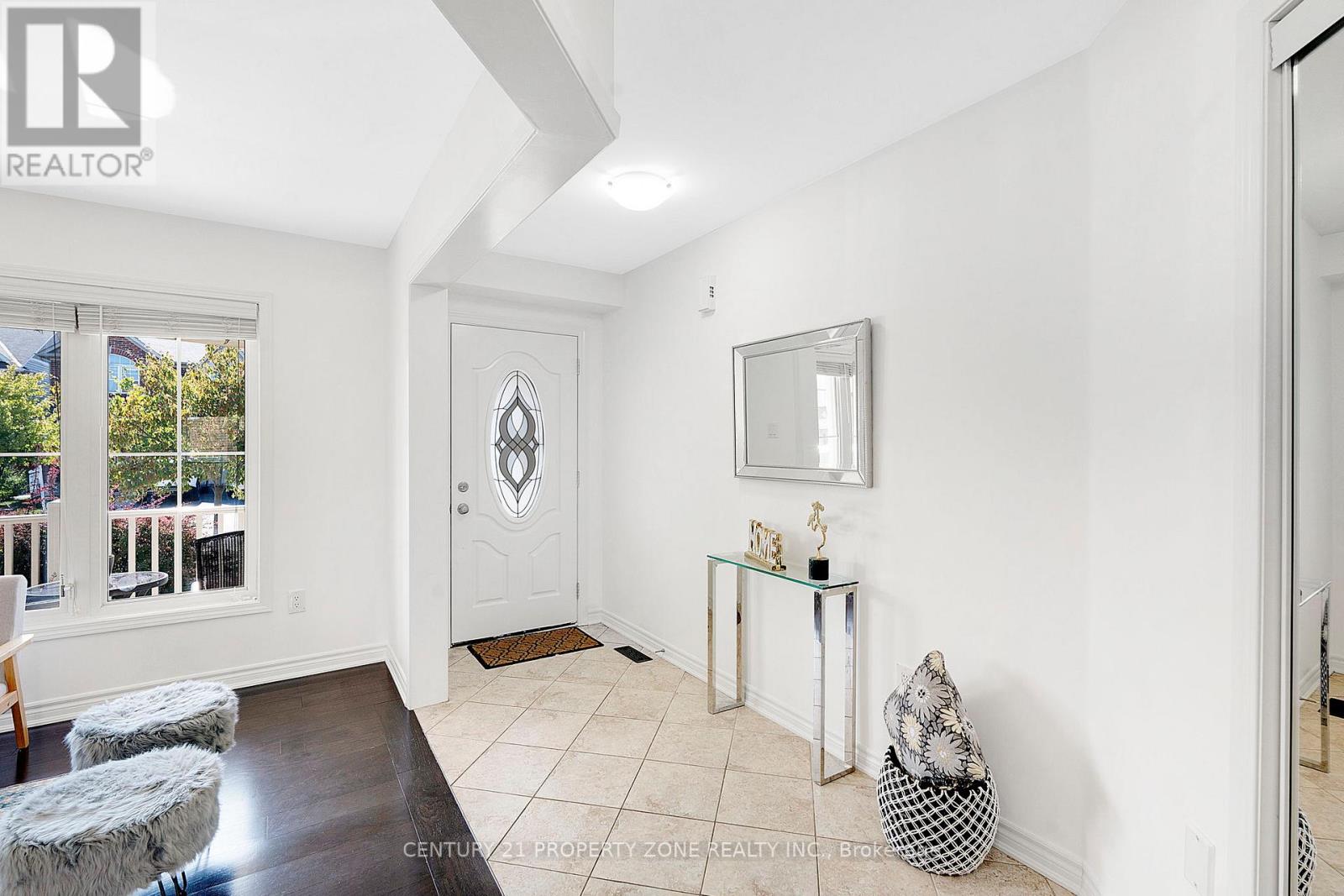 937 Dice Way, Milton, Ontario  L9T 8C9 - Photo 9 - W12417928