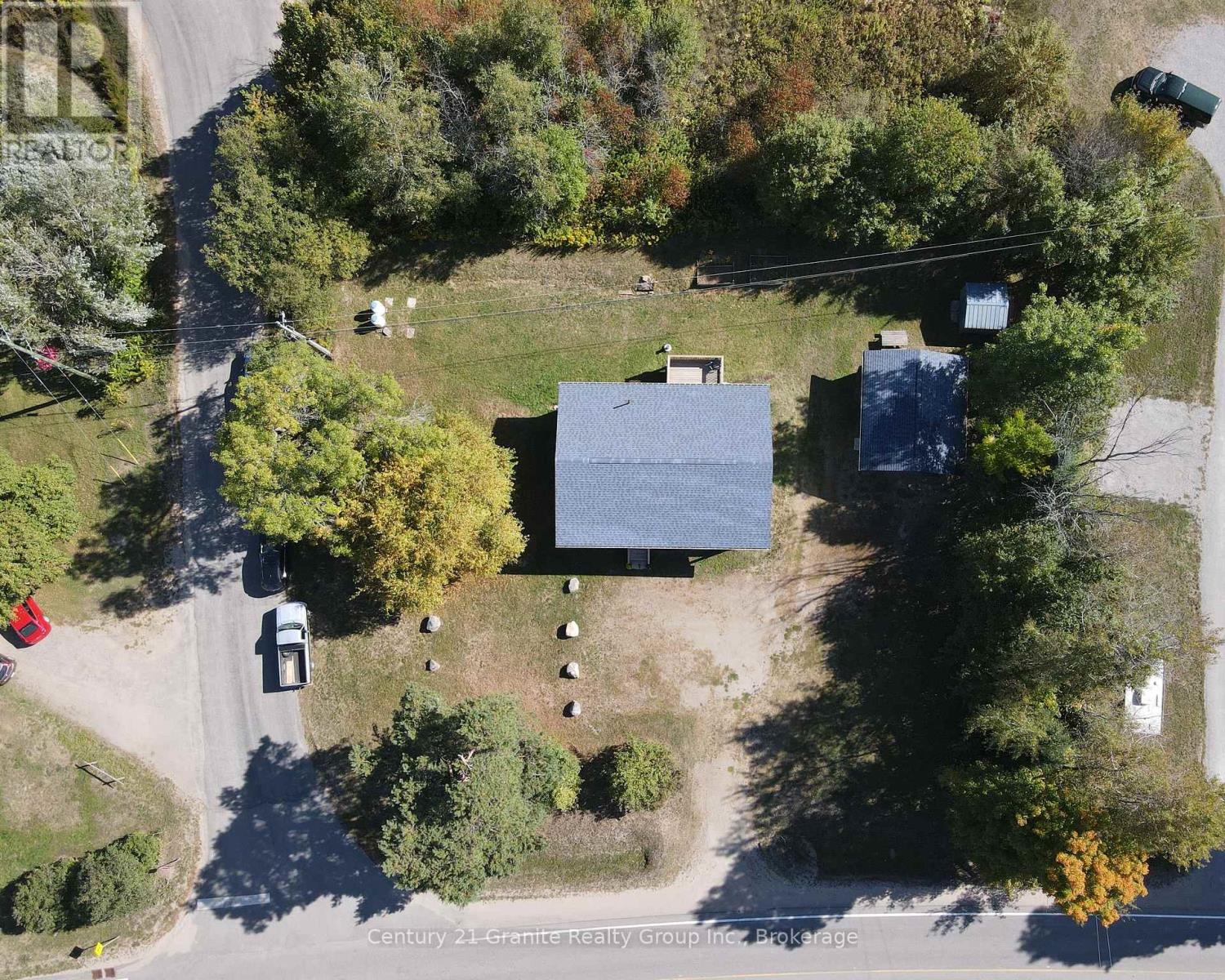 1160 Kennisis Lake Road, Dysart Et Al, Ontario  K0M 1S0 - Photo 2 - X12417936