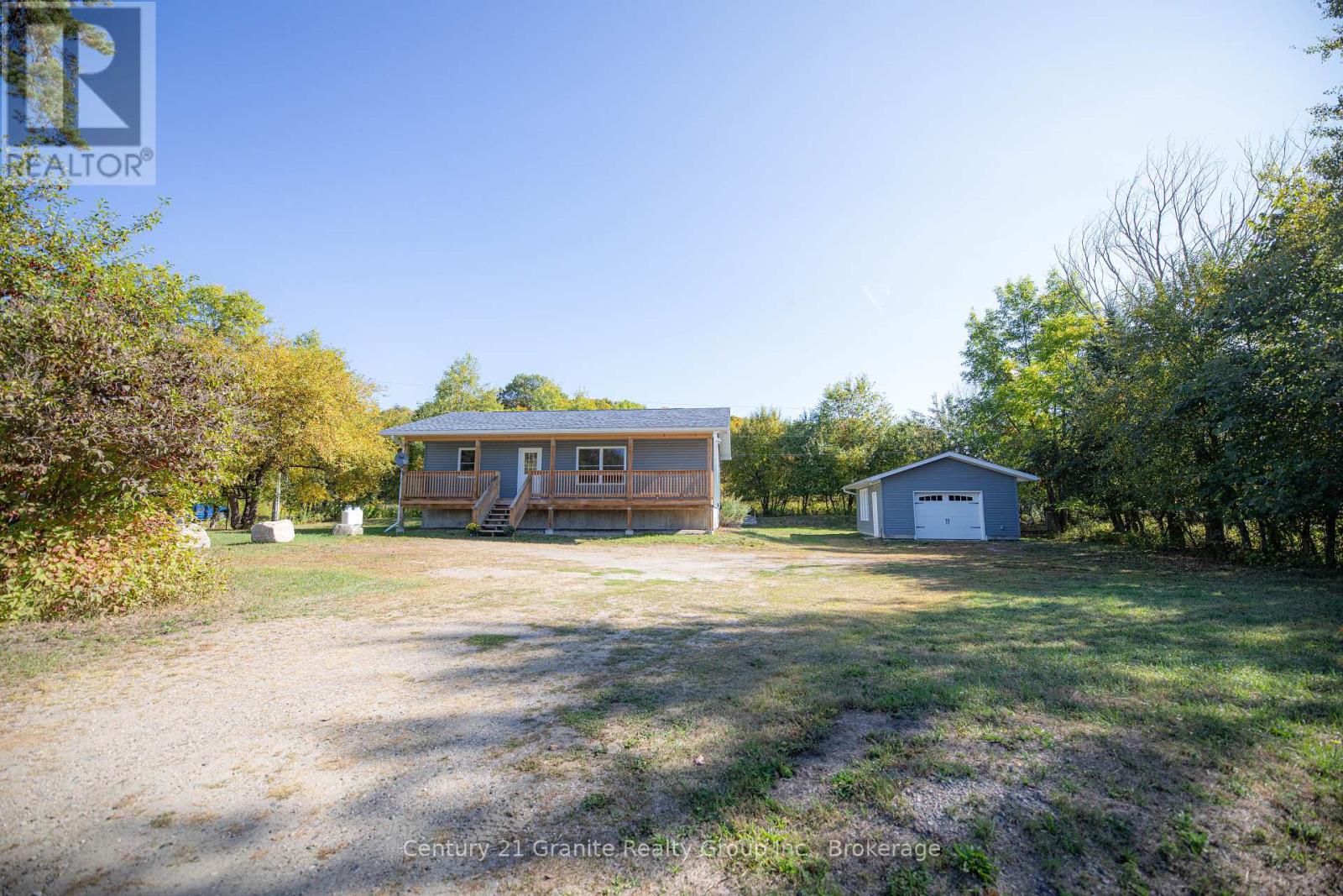 1160 Kennisis Lake Road, Dysart Et Al, Ontario  K0M 1S0 - Photo 28 - X12417936