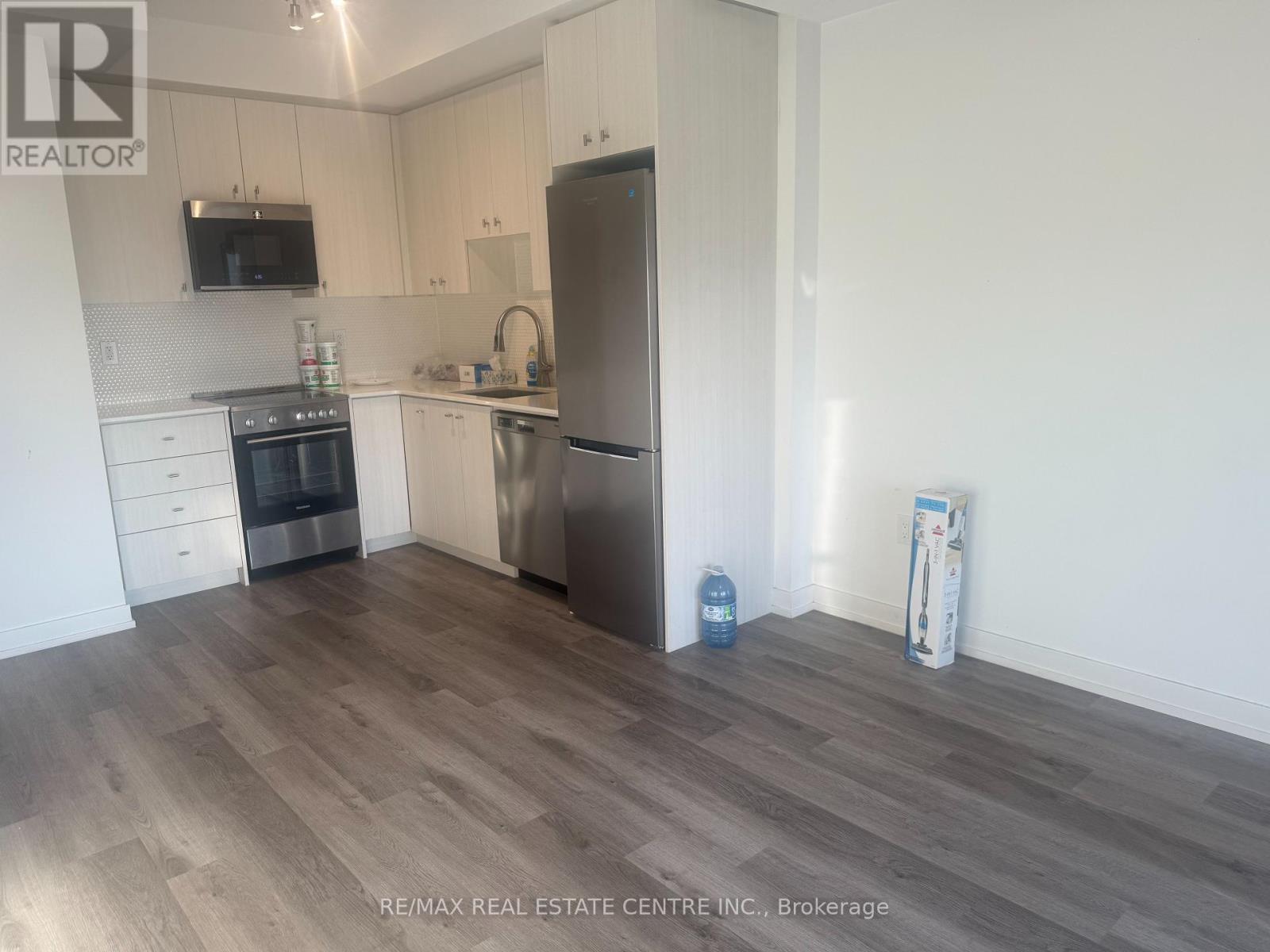 2710 - 15 Wellington Street S, Kitchener, Ontario  N2G 0E4 - Photo 22 - X12417907