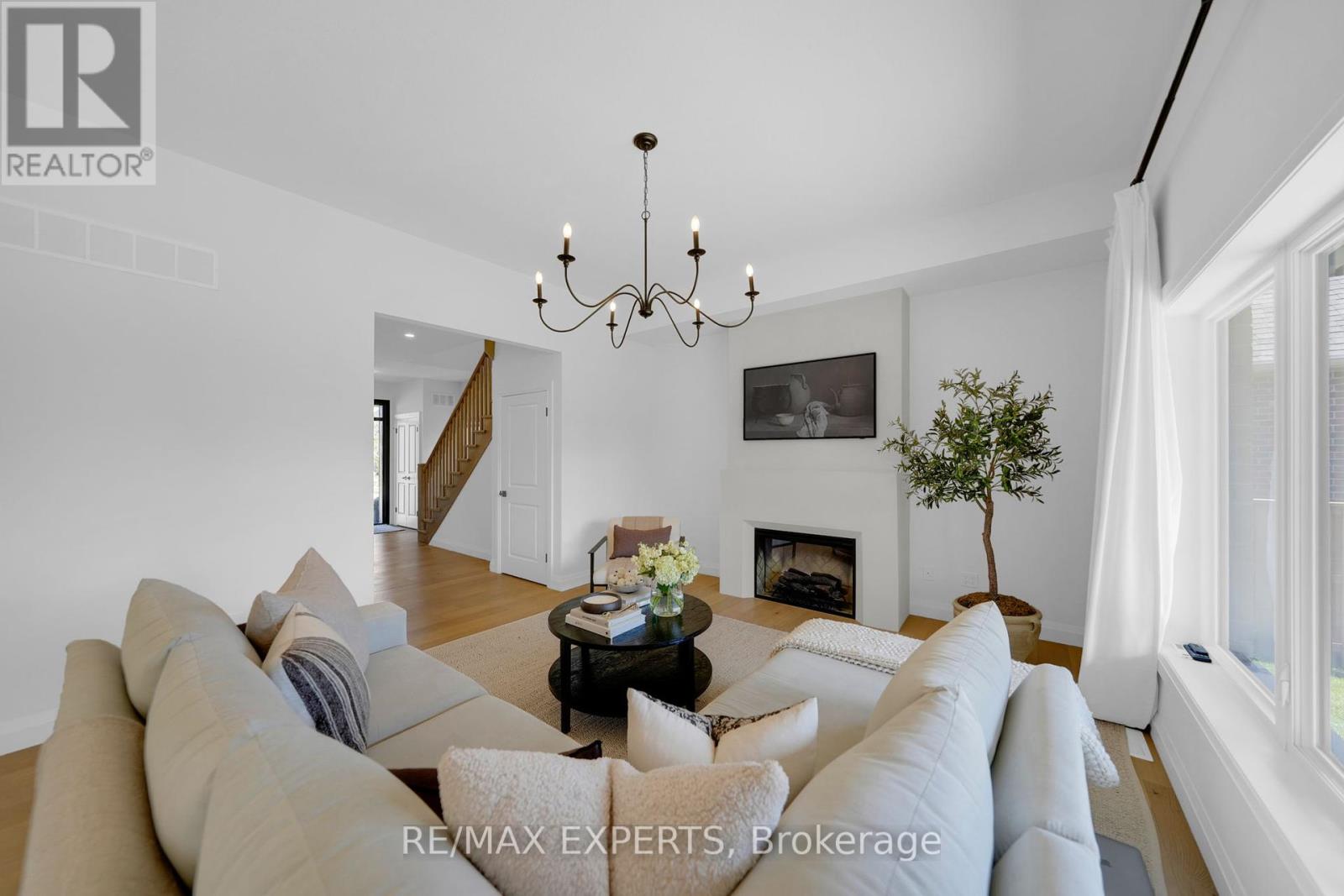 31 Carriage Crossing, Mapleton, Ontario  N0G 1P0 - Photo 18 - X12417908