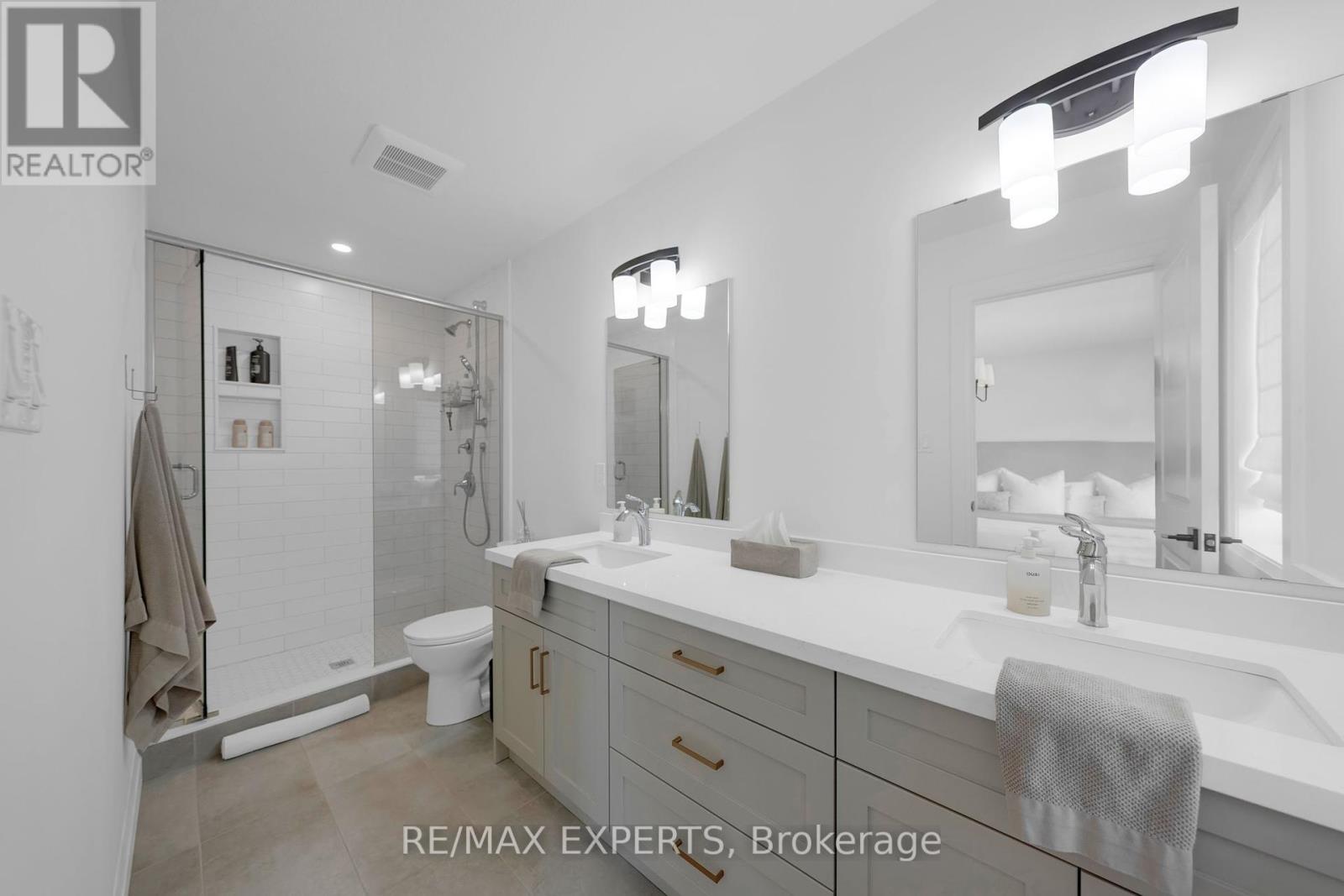 31 Carriage Crossing, Mapleton, Ontario  N0G 1P0 - Photo 32 - X12417908