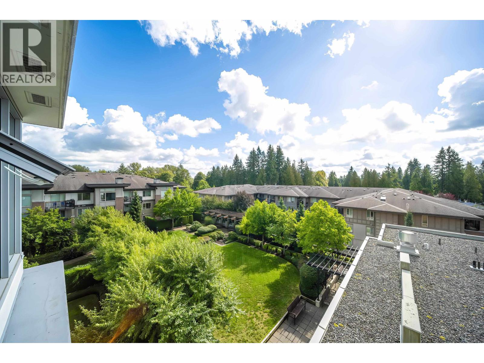 602 3102 Windsor Gate, Coquitlam, British Columbia  V3B 0J3 - Photo 4 - R3046579