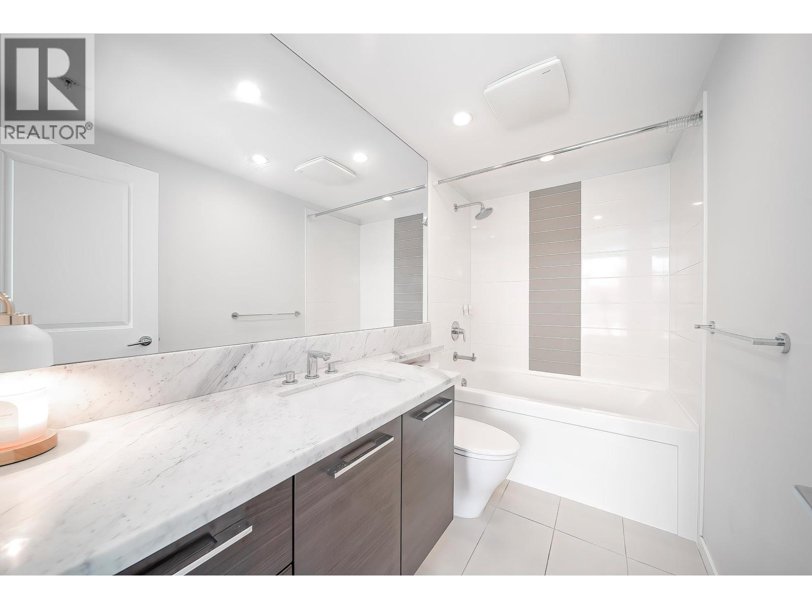 602 3102 Windsor Gate, Coquitlam, British Columbia  V3B 0J3 - Photo 21 - R3046579