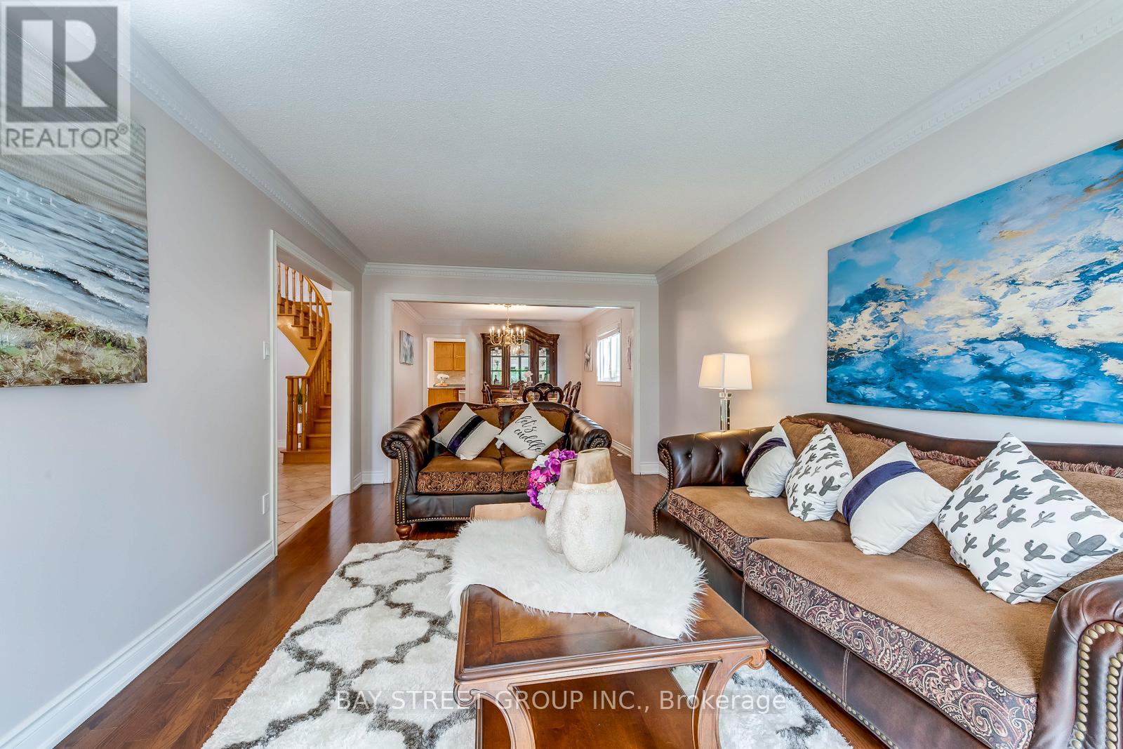 1394 Peartree Circle, Oakville, Ontario  L6M 2J1 - Photo 10 - W12417937