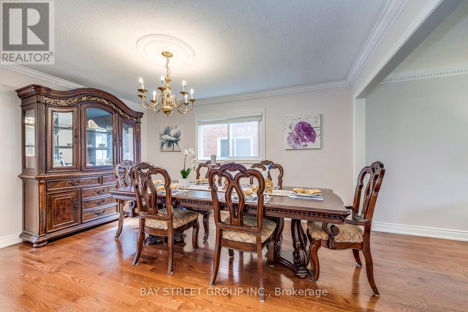 1394 Peartree Circle, Oakville, Ontario  L6M 2J1 - Photo 13 - W12417937