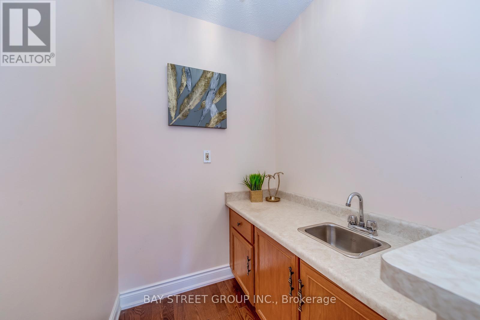 1394 Peartree Circle, Oakville, Ontario  L6M 2J1 - Photo 21 - W12417937