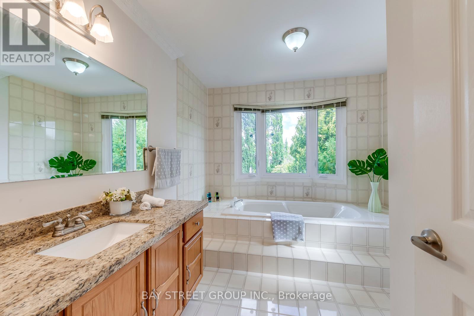 1394 Peartree Circle, Oakville, Ontario  L6M 2J1 - Photo 28 - W12417937