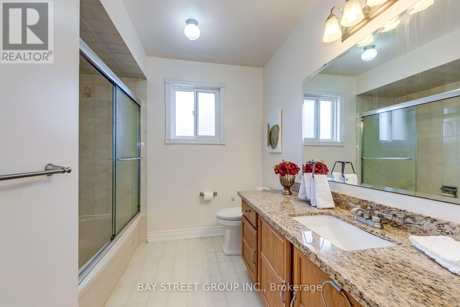 1394 Peartree Circle, Oakville, Ontario  L6M 2J1 - Photo 36 - W12417937