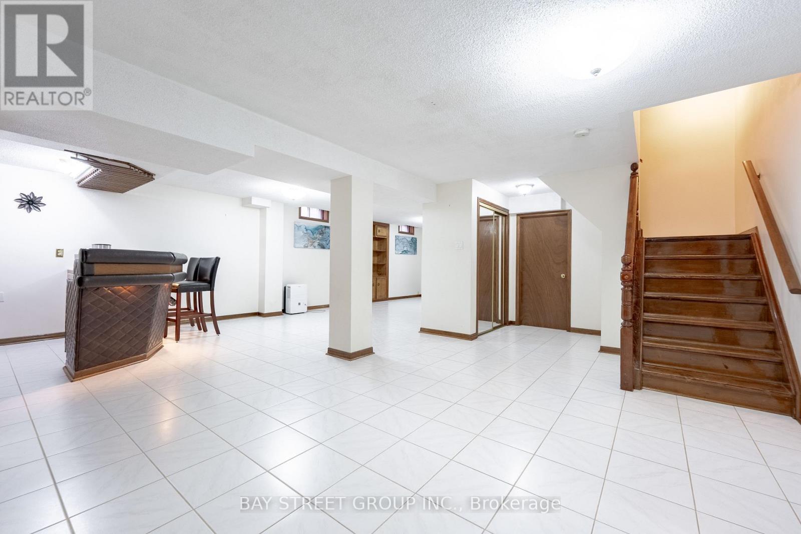 1394 Peartree Circle, Oakville, Ontario  L6M 2J1 - Photo 37 - W12417937