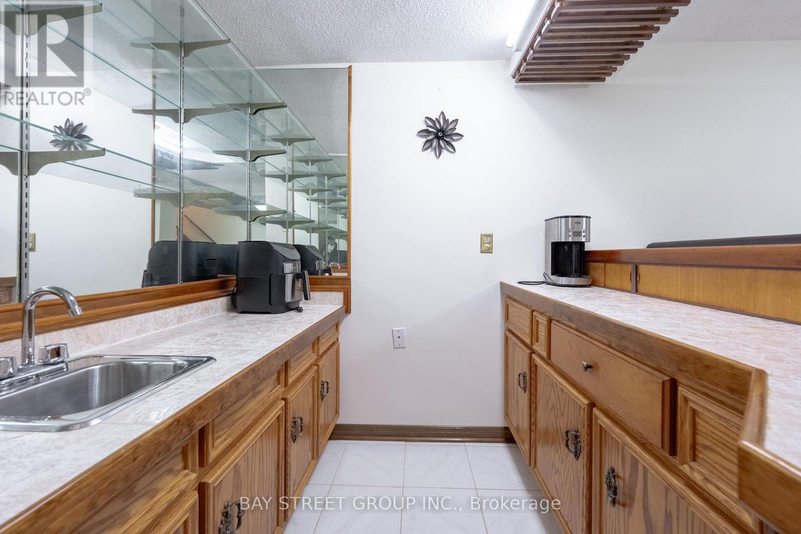 1394 Peartree Circle, Oakville, Ontario  L6M 2J1 - Photo 39 - W12417937