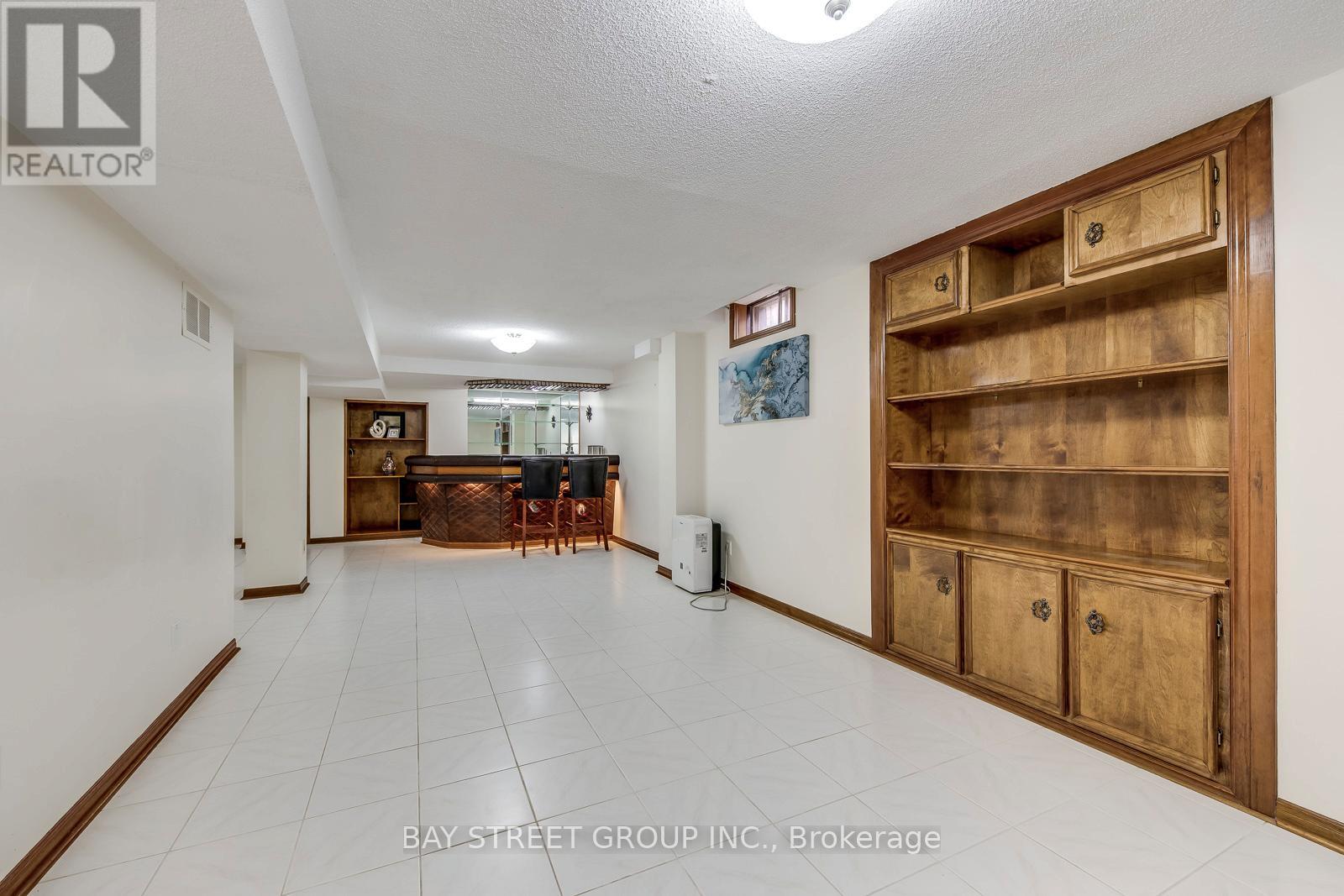 1394 Peartree Circle, Oakville, Ontario  L6M 2J1 - Photo 41 - W12417937