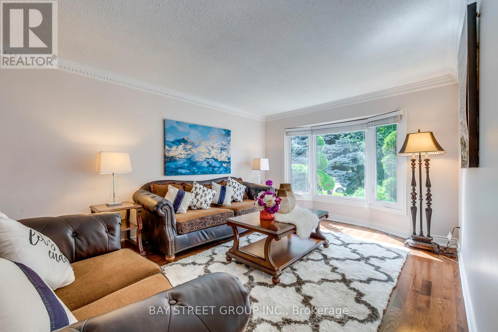 1394 Peartree Circle, Oakville, Ontario  L6M 2J1 - Photo 8 - W12417937