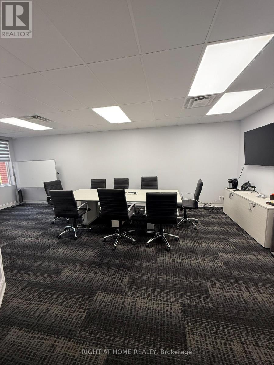 2/200 - 5025 Orbitor Drive, Mississauga (Airport Corporate), Ontario  L4W 4Y5 - Photo 6 - W12417943