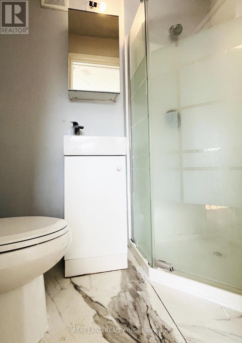 Main - 252 Scott Road, Toronto (Keelesdale-Eglinton West), Ontario  M6M 3V2 - Photo 17 - W12417944
