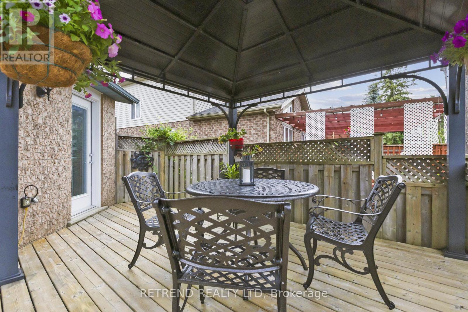 134 Queen Charlotte Crescent, Kitchener, Ontario  N2E 3N7 - Photo 30 - X12417932