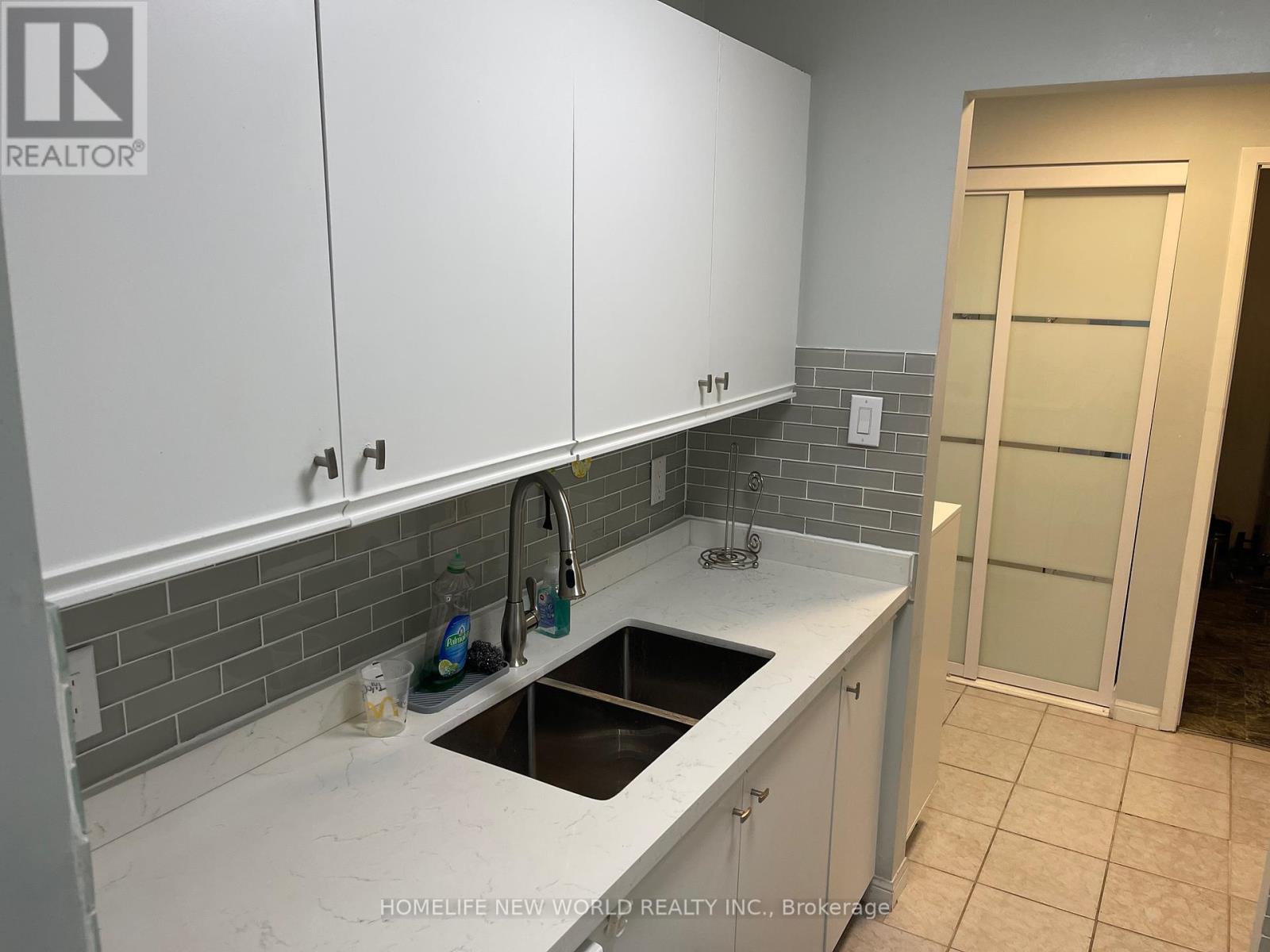 317 - 733 Deveron Crescent, London South, Ontario  N5Z 4X7 - Photo 13 - X12417938