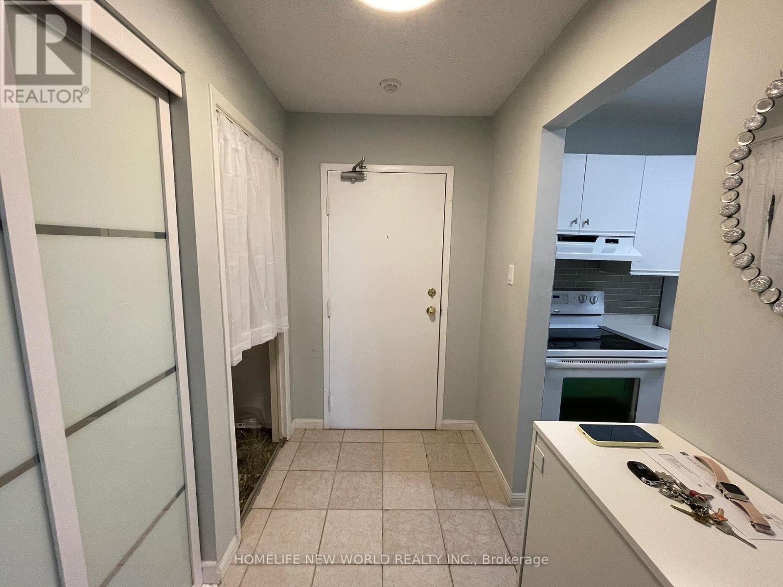 317 - 733 Deveron Crescent, London South, Ontario  N5Z 4X7 - Photo 6 - X12417938