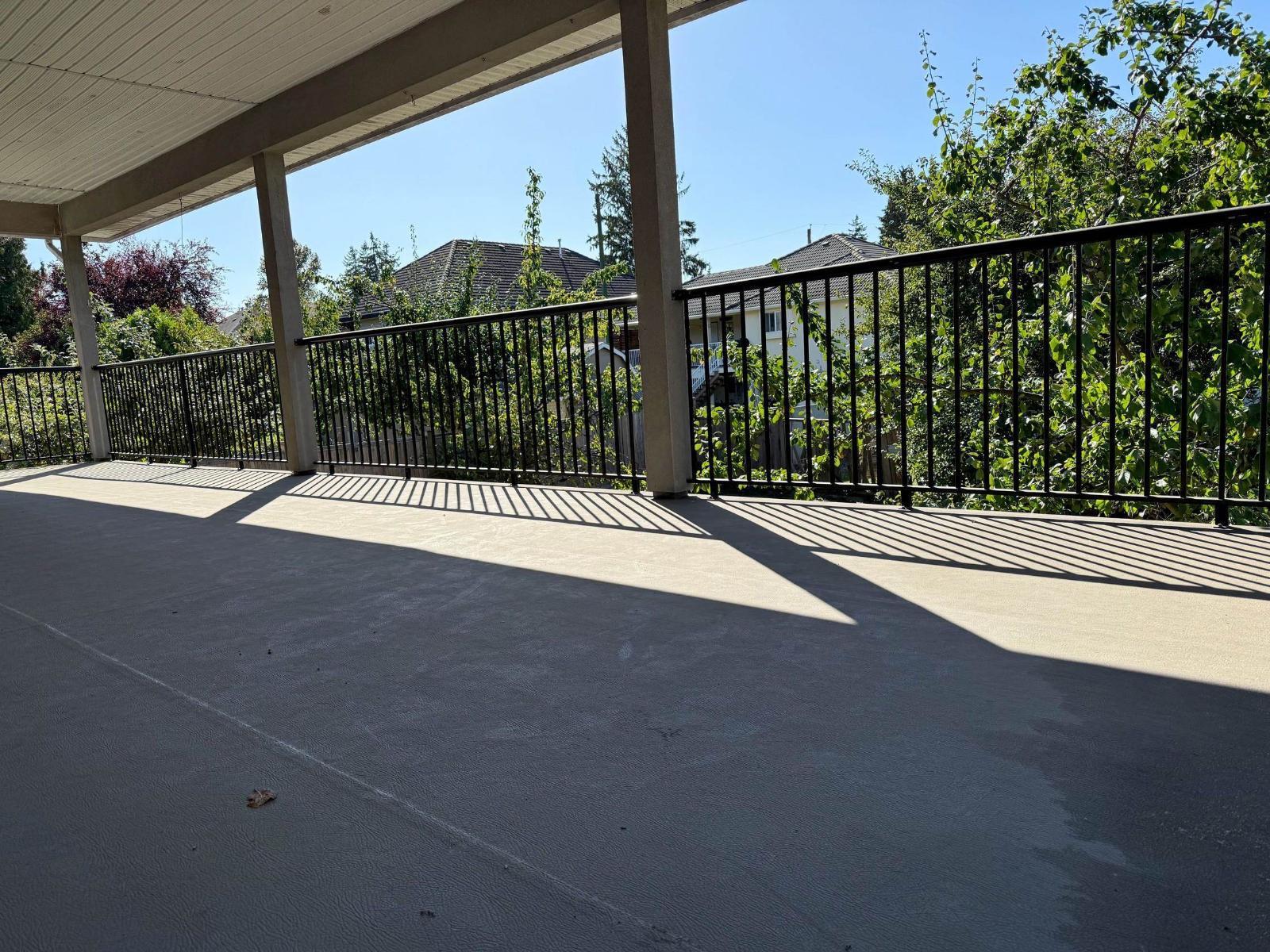 Listing Picture 13 of 22 : 10955 131A STREET, Surrey / 素裡 - 魯藝地產 Yvonne Lu Group - MLS Medallion Club Member