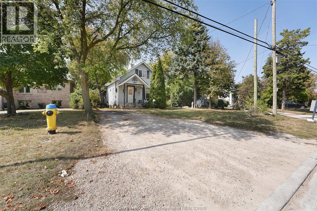 1665 Lesperance Road, Tecumseh, Ontario  N8N 1Y2 - Photo 2 - 25023976