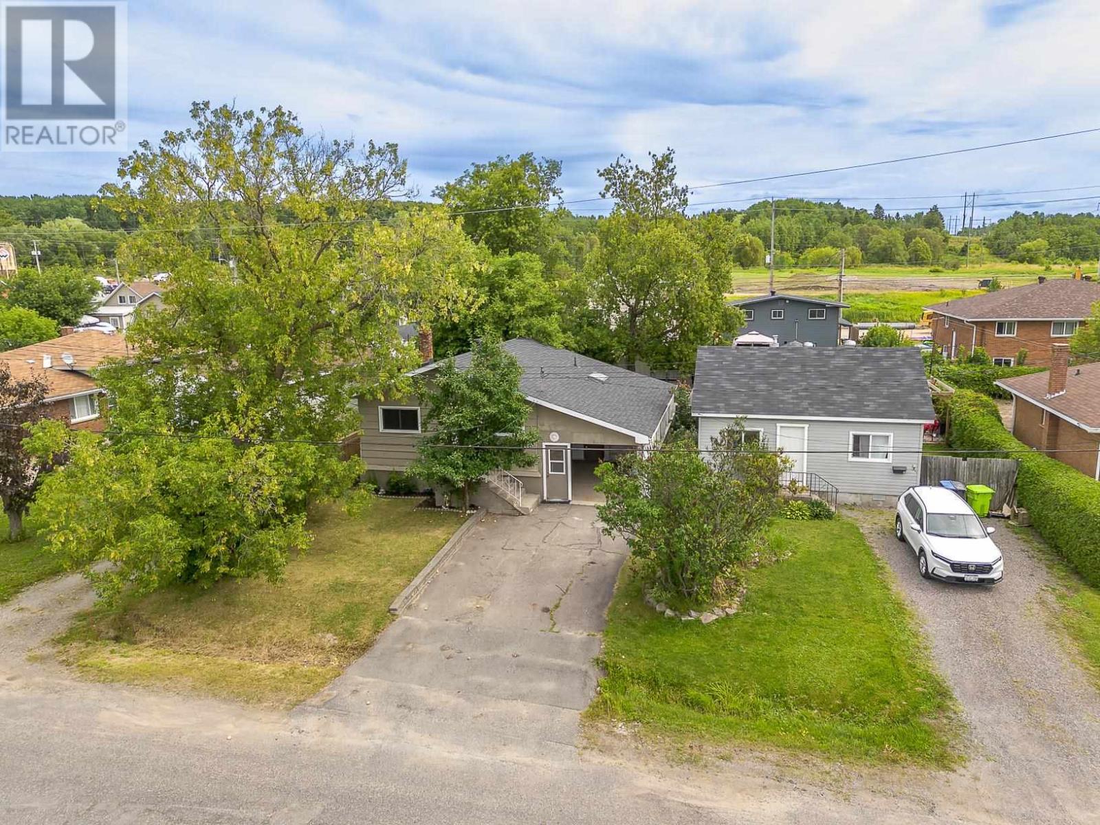 22 Lloyd St, Sault Ste. Marie, Ontario  P6C 3X8 - Photo 35 - SM252301