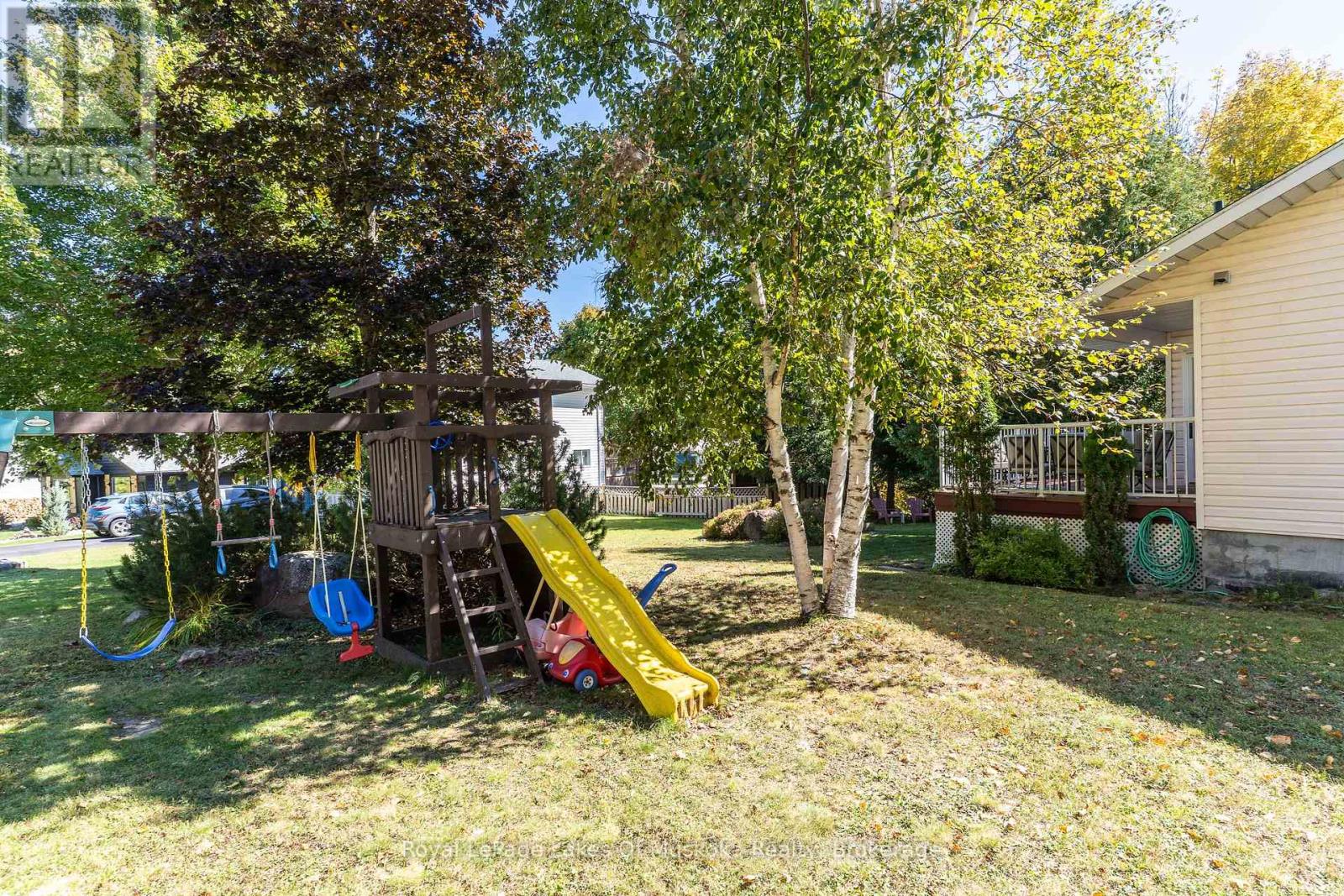 22 Knotty Pine Trail, Huntsville, Ontario  P1H 1S7 - Photo 36 - X12417978