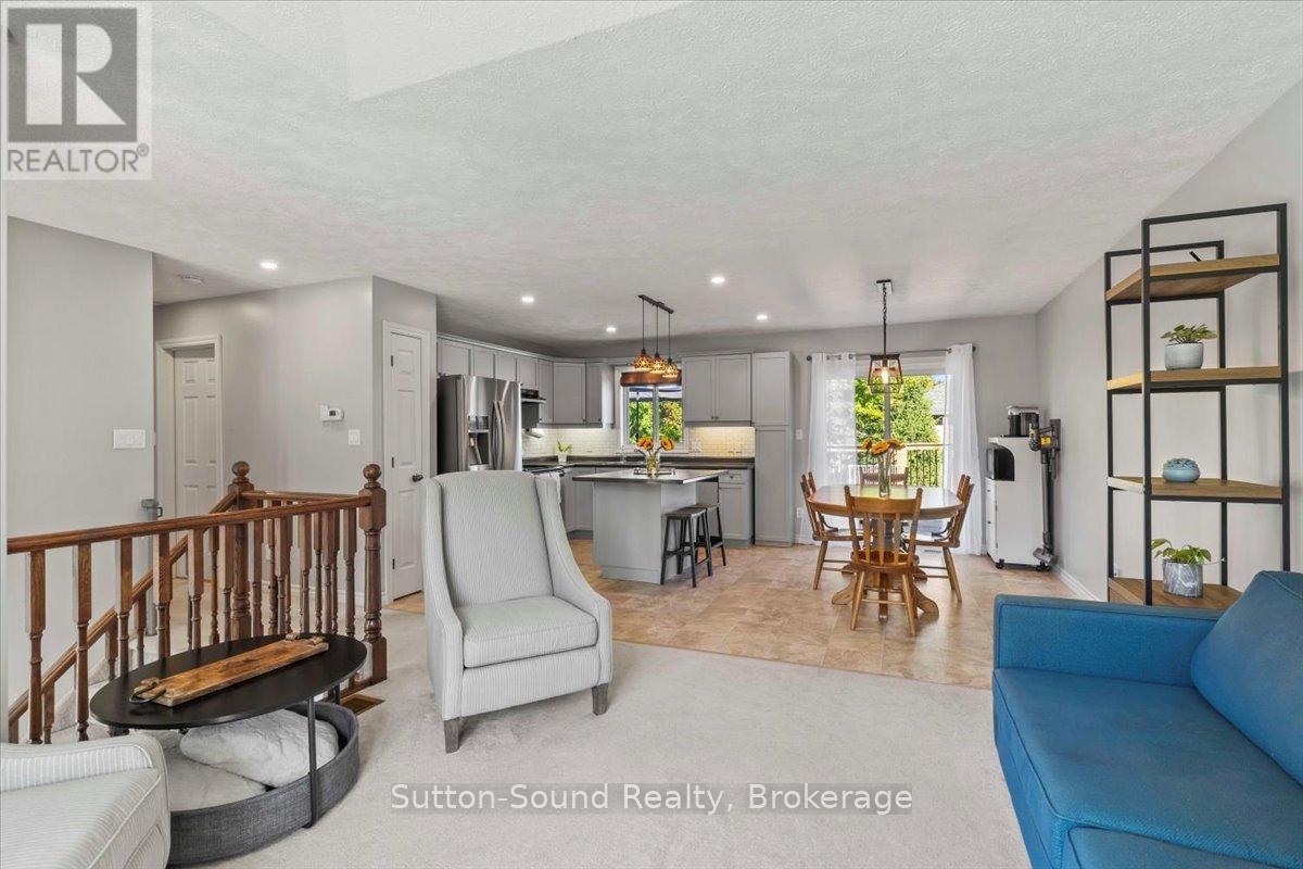 224 2nd Street W, Owen Sound, Ontario  N4K 0A6 - Photo 5 - X12417979