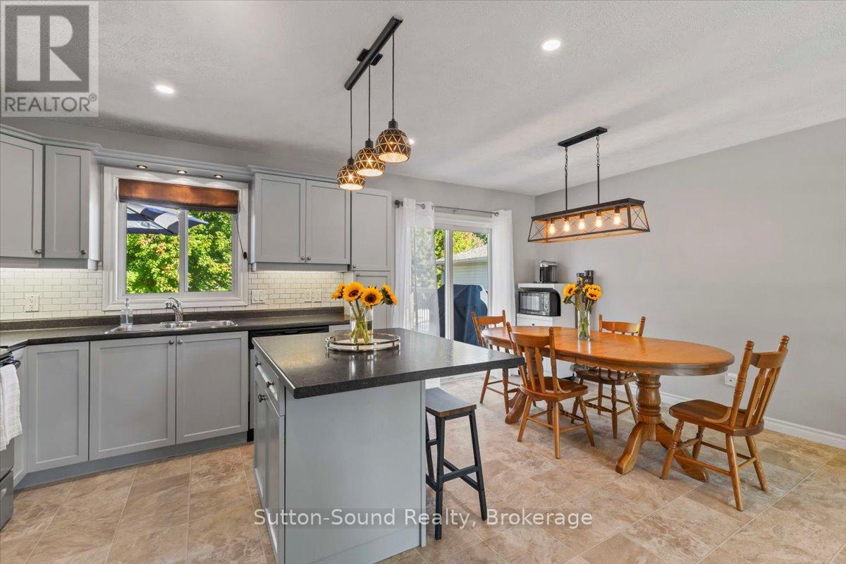 224 2nd Street W, Owen Sound, Ontario  N4K 0A6 - Photo 8 - X12417979