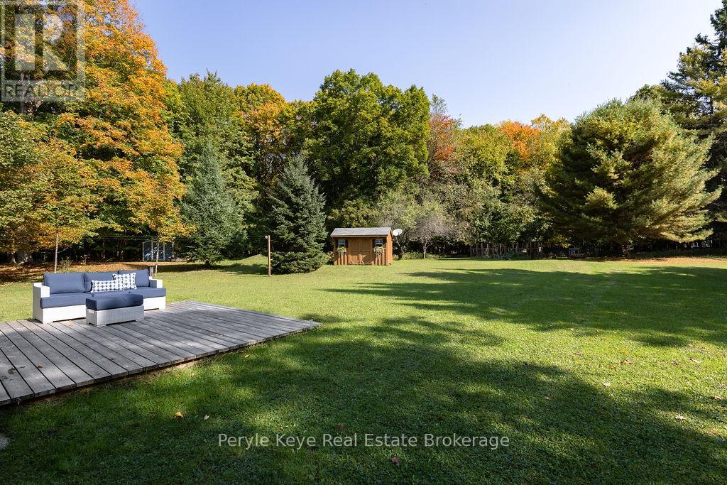 71 Deer Lake Road, Huntsville (Stephenson), Ontario  P0B 1L0 - Photo 12 - X12417986